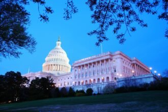 U.S. CLARITY Act Stablecoin Bill Delay Raises Crypto Uncertainty